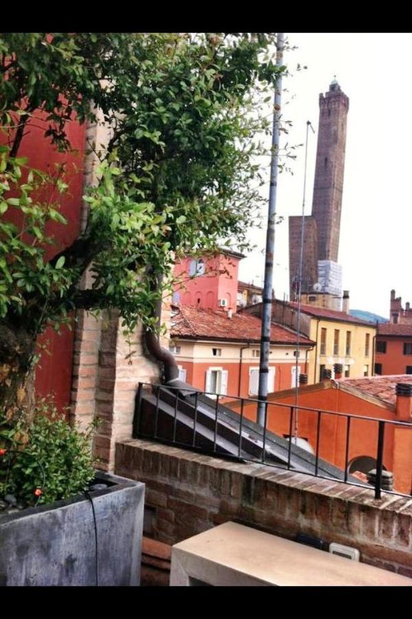Sui Tetti Di Bologna Apartman Kültér fotó